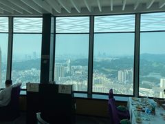 -亚洲国际大酒店·云顶阁旋转自助餐厅