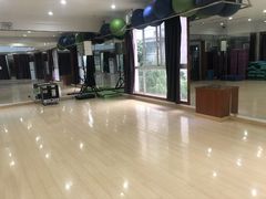 -贝菲特游泳健身(徐泾店)