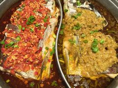 -阿瓦山寨·湘菜现炒·剁椒鱼头王(咸阳总店)