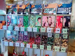 零售区-VENCHI 闻绮(上海佛罗伦萨小镇店)