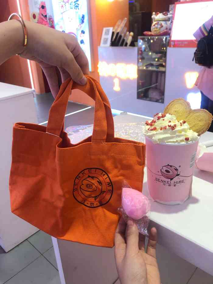 汴京姬benkei hime(环球中心店)-"喝茶弄潮,桃最成都 汴京姬盲盒奶茶