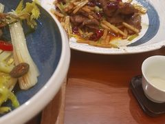 -龙悦湾酒家·八阵鱼生·渔人码头店