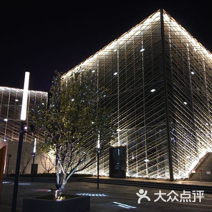 dr.oscar nightclub 奥斯卡剧院式酒吧