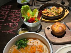 -九月里.自由花园餐厅