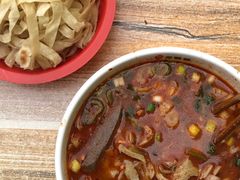 牛肉汤、饼丝-龙鳞路第一家牛肉汤