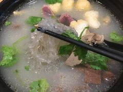 -小杨生煎(金山百联购物中心3楼店)