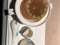 -燕庭·纯燕窝·甜品下午茶(南京西路店)