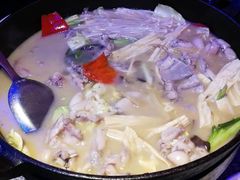 鸡汁菌菇味炭烧牛蛙泡锅-蛙来哒(湖州东吴银泰百货店)