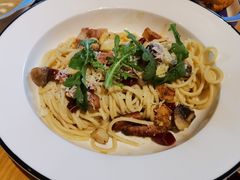 磨菇芝士意大利粉-MR.ROCKY洛奇先生RESTAURANT&BAR(宝安壹方城店)
