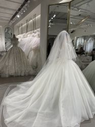 -艾米丽婚纱礼服