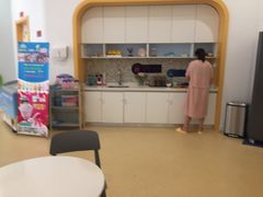 -戊辰亲子游泳俱乐部