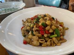 酸萝卜肥肠-圆圆家私房美食(民权路店)