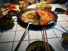 -瓜西西重庆火锅(花溪店)