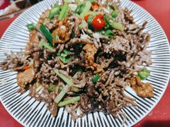 猫爪菇炒牛肉-下梅人家土菜馆(历史文化餐厅度假区店)