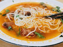 -W先生牛杂铺