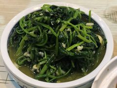 菠菜-八张桌子(老店)