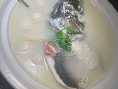 -卢大鲜鱼头捞饭(美利广场店)