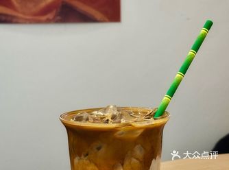 成都的咖啡店越来越卷了，而且卷得越来越好看