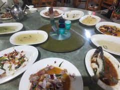 -四川小胡子海鲜(丁村万人海鲜广场店)