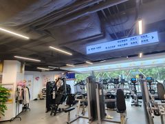 -超鹿运动(达信大厦店)