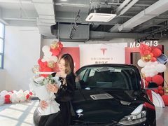 -TESLA 特斯拉(广州天环广场体验店)