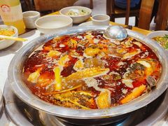 -肖肖酸萝卜鱼火锅(总店)