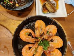 -老东镇啤酒屋海鲜加工·蒸汽海鲜·海鲜烧烤(台东店)