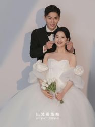 -纪梵希旅拍婚纱摄影(大连总店)