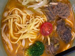 手切酸菜牛腱子面-陳八两面家(滨江天街店)