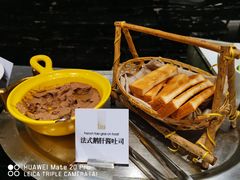 -东方红海鲜百汇(国际大厦店)
