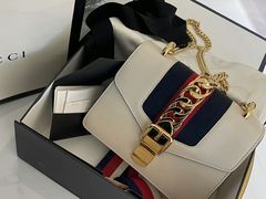 -聚云奢二手奢侈品黄金手表包包回收·中古店(中福城店)