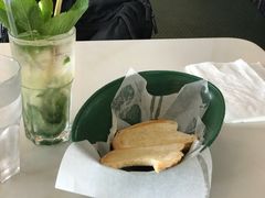 蒜香面包-Versailles Restaurant Cuban Cuisine