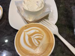 玫瑰荔枝戚风蛋糕-Seesaw Coffee(环贸iapm店)