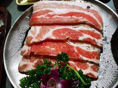 -围炉肉舍•炭烤活鳗•丹东海鲜烤肉(步行街店)