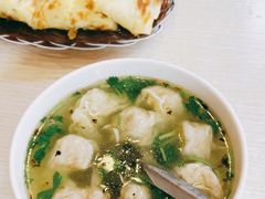 -石门侯·石门馄饨侯(革新北街店)