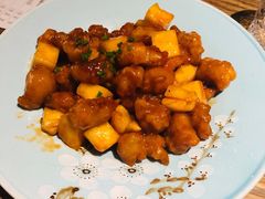 菠萝里脊-蜜桃餐厅·江浙融合菜(荟聚购物中心店)
