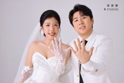 -绽放摄胶片摄影工作室