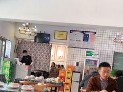 大堂-八两八金·莱芜特色炒鸡(市南漳浦路店)