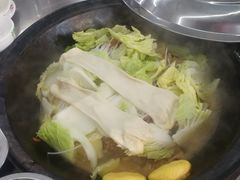 -屯老二农家铁锅炖·行业领军者(梅江店)