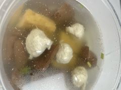 -松树干拌面店