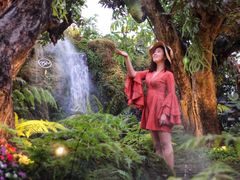 -Chom Cafe and Restaurant