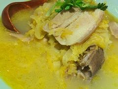 大骨头炖酸菜-关东小磨东北菜(上海长风大悦城店)