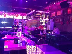 -喜鹊音乐酒馆(西街店)
