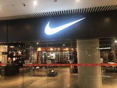 -耐克(恒隆广场店)