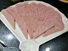 梅林午餐肉-宽板凳老灶火锅(外馆斜街店)