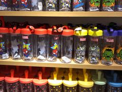 -名创优品(北京新中关购物中心地铁层店)