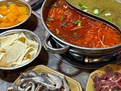 -黄利砖万峰林布依特色酸笋牛肉馆