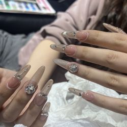 -Nail Me美甲美睫