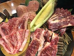 -肉魁屋·烧肉·烧鸟·酒场(高新店)