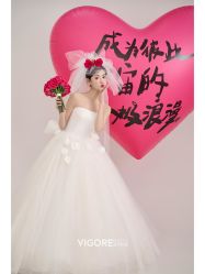 -雪中彩影婚纱摄影·微光艺术中心